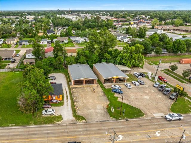 138 W Prien Lake Road, Lake Charles, LA 70601