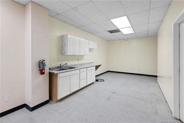 138 W Prien Lake Road, Lake Charles, LA 70601