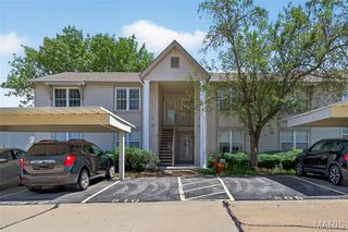 812 Sugar Valley Court 5, St Peters, MO 63376