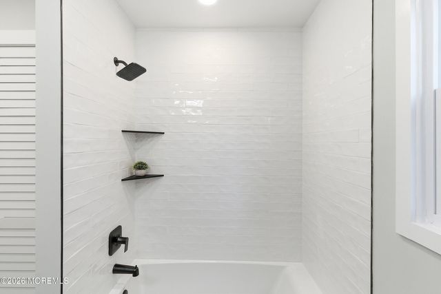 143 Westbrook Drive, Toms River, NJ 08757