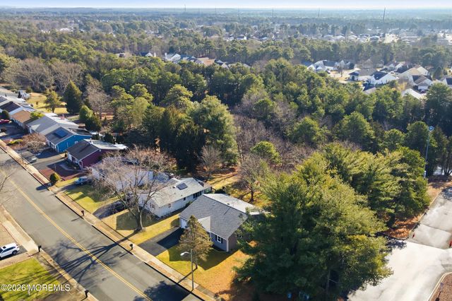 143 Westbrook Drive, Toms River, NJ 08757