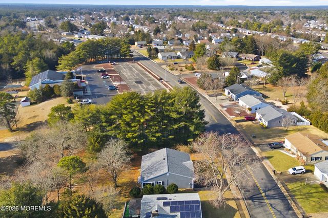 143 Westbrook Drive, Toms River, NJ 08757