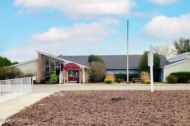 143 Westbrook Drive, Toms River, NJ 08757