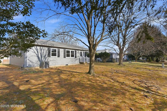 143 Westbrook Drive, Toms River, NJ 08757