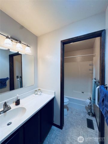 2320 Lakemoor Drive SW, Olympia, WA 98512