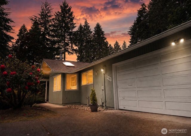 2320 Lakemoor Drive SW, Olympia, WA 98512