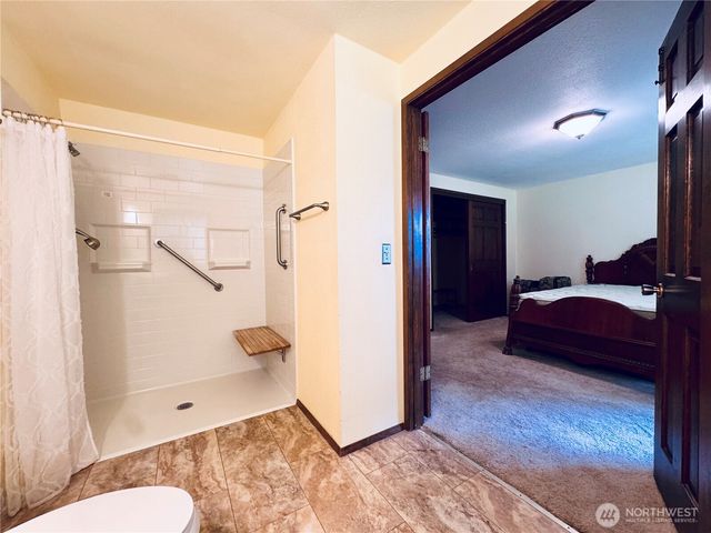 2320 Lakemoor Drive SW, Olympia, WA 98512