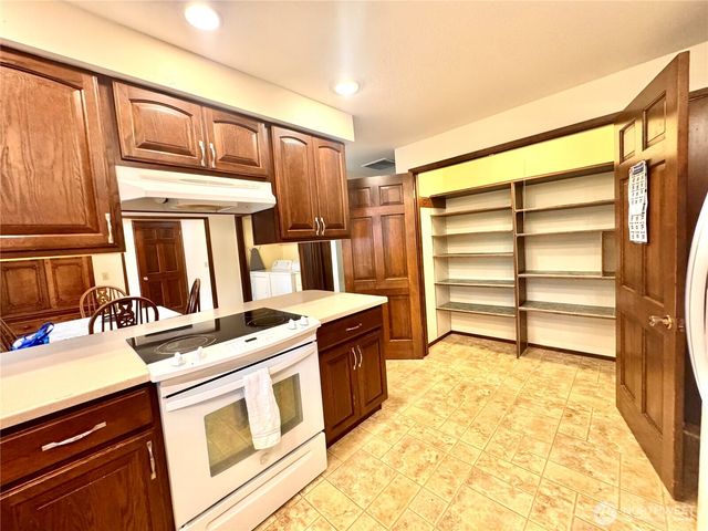 2320 Lakemoor Drive SW, Olympia, WA 98512