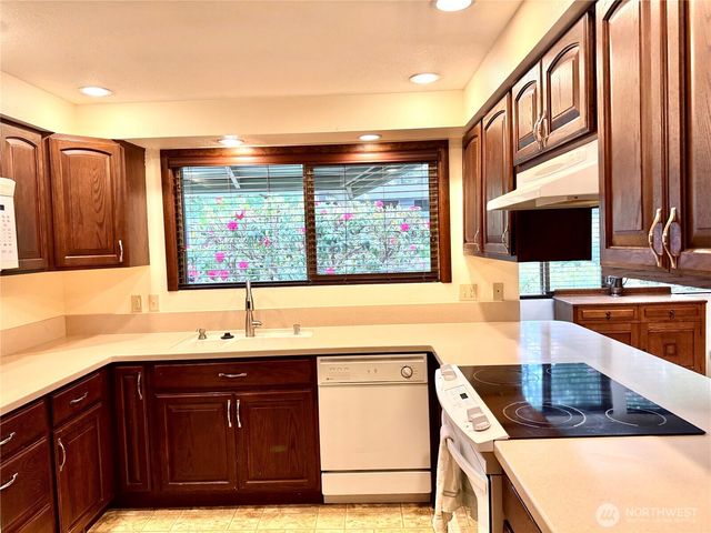 2320 Lakemoor Drive SW, Olympia, WA 98512