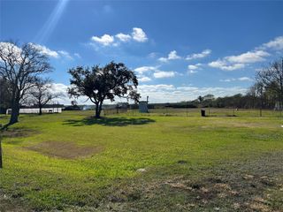 4906 County Road 469, Brazoria, TX 77422
