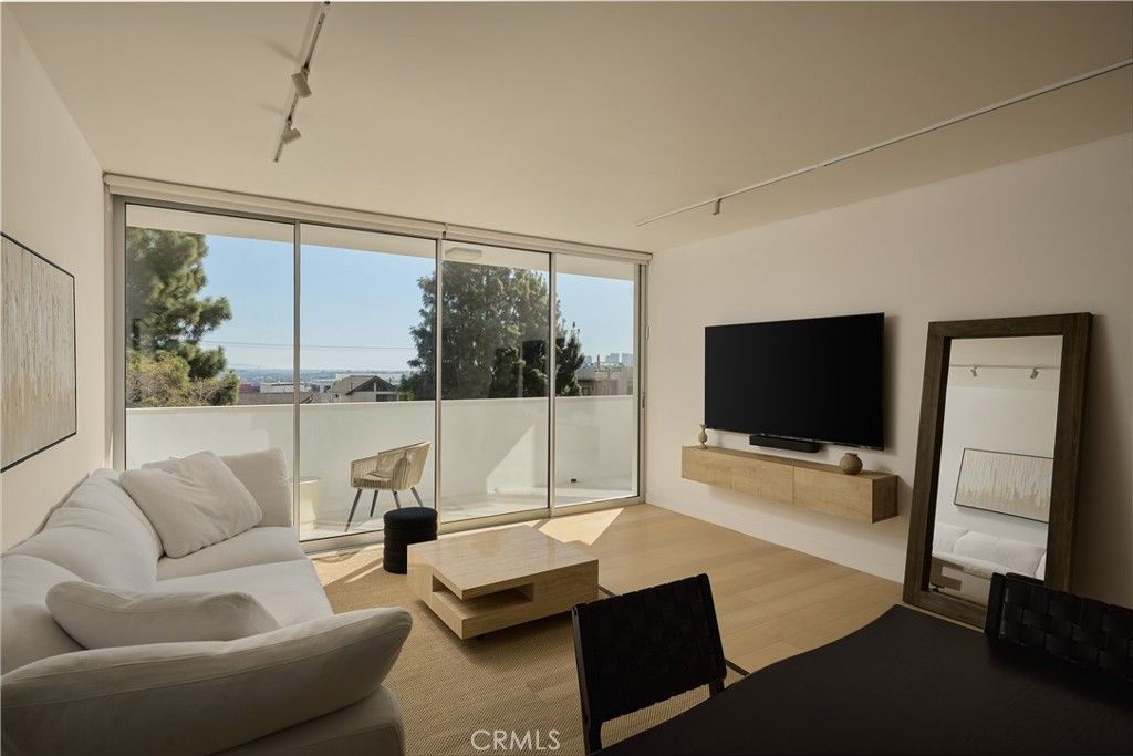 8787 Shoreham Drive 105, West Hollywood, CA 90069 — photo 2