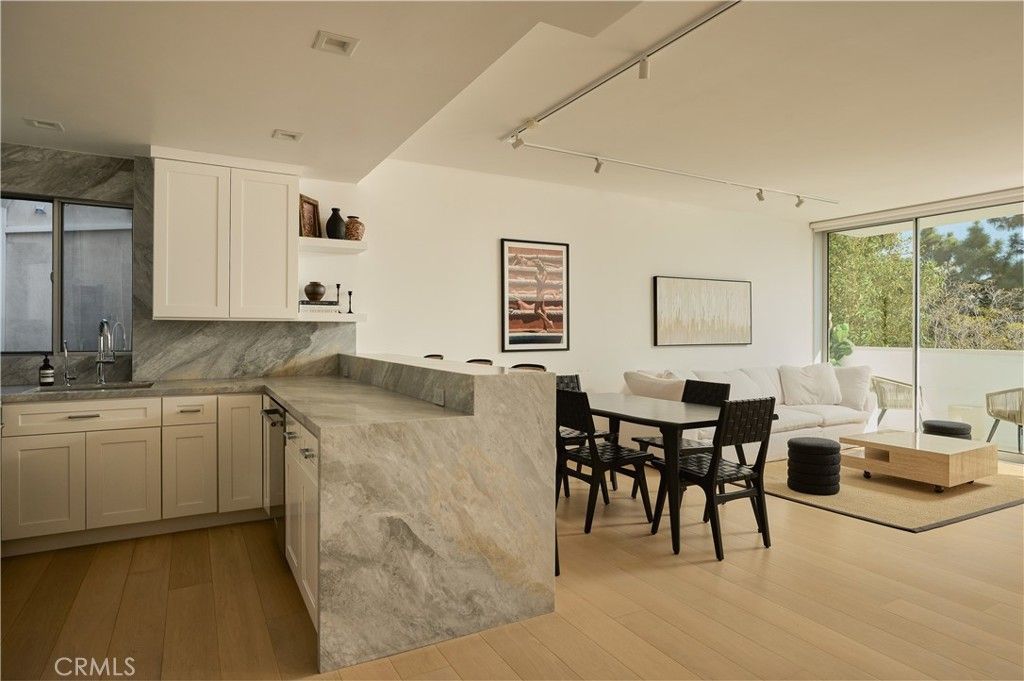 8787 Shoreham Drive 105, West Hollywood, CA 90069 — photo 3