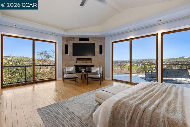 2083 2083 Magnolia Way, Walnut Creek, CA 94595