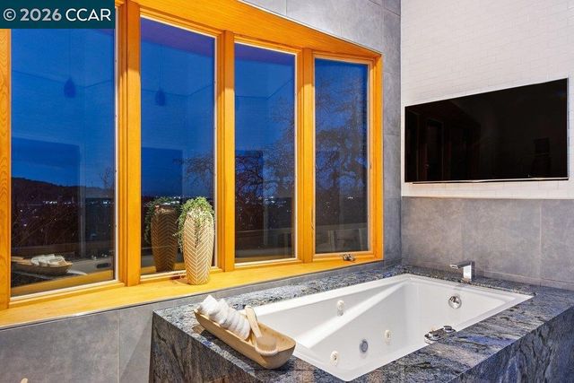 2083 2083 Magnolia Way, Walnut Creek, CA 94595