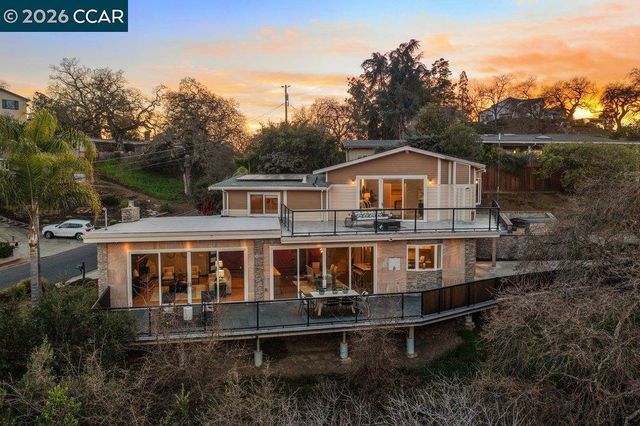 2083 2083 Magnolia Way, Walnut Creek, CA 94595