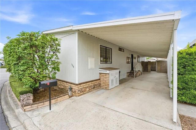 1266 Harbor Lake 160, Brea, CA 92821
