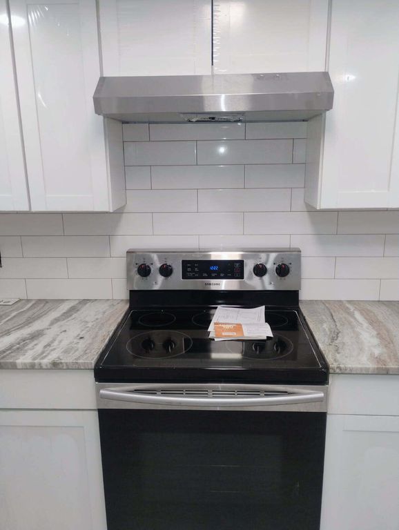 662 SE Essex Drive, Port St. Lucie, Port St Lucie, FL 34984