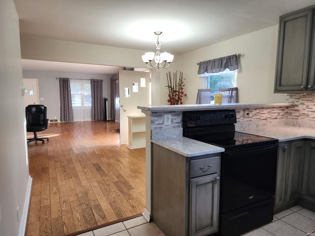 2131 W Iowa Street, Evansville, IN 47712