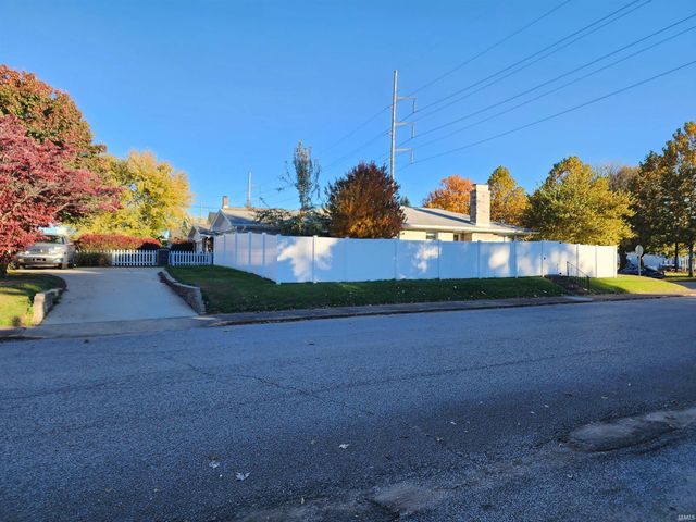 2131 W Iowa Street, Evansville, IN 47712