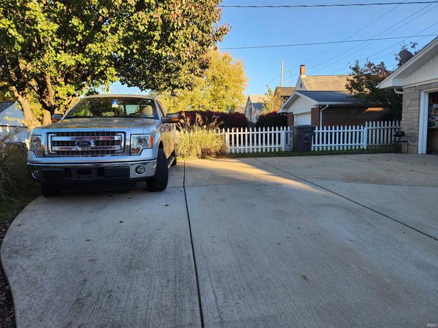 2131 W Iowa Street, Evansville, IN 47712