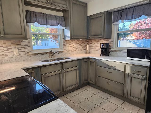 2131 W Iowa Street, Evansville, IN 47712