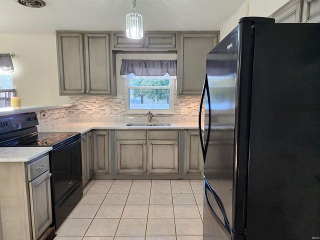 2131 W Iowa Street, Evansville, IN 47712