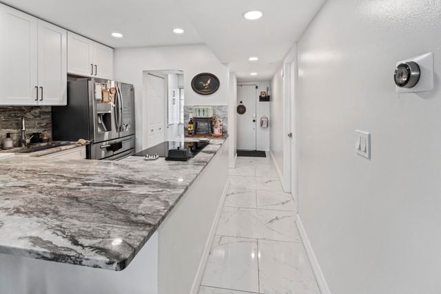 1021 Mockingbird Lane 211, Plantation, FL 33324
