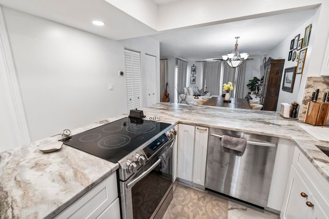 1021 Mockingbird Lane 211, Plantation, FL 33324