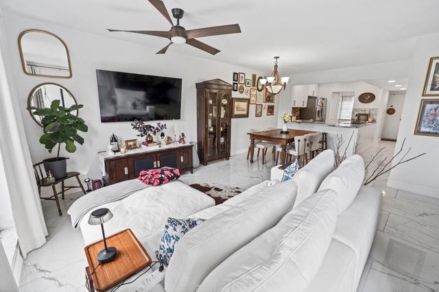 1021 Mockingbird Lane 211, Plantation, FL 33324
