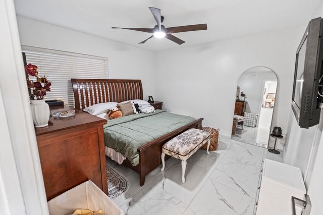 1021 Mockingbird Lane 211, Plantation, FL 33324