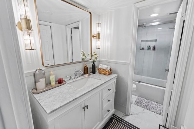 1021 Mockingbird Lane 211, Plantation, FL 33324