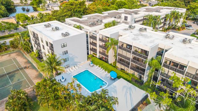 1021 Mockingbird Lane 211, Plantation, FL 33324