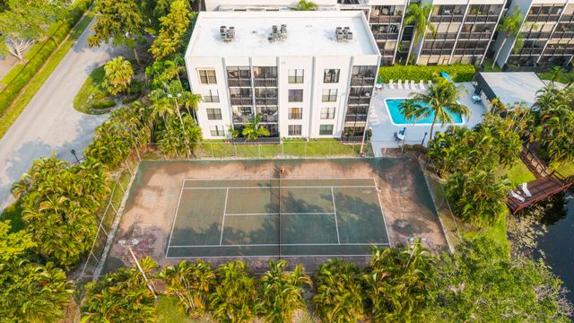 1021 Mockingbird Lane 211, Plantation, FL 33324