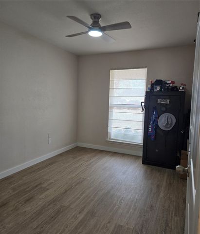 417 Lena Lane, Burleson, TX 76028