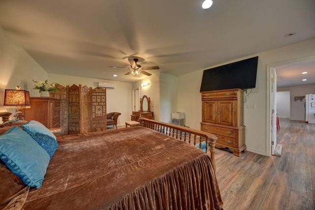 3200 Lazy River, Montgomery, TX 77316