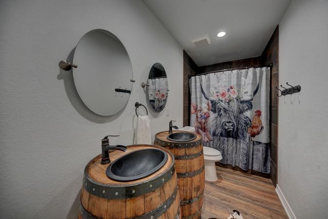 3200 Lazy River, Montgomery, TX 77316