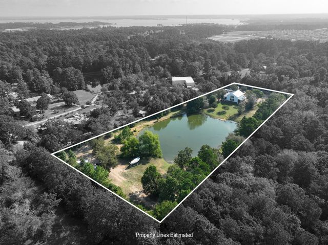 3200 Lazy River, Montgomery, TX 77316