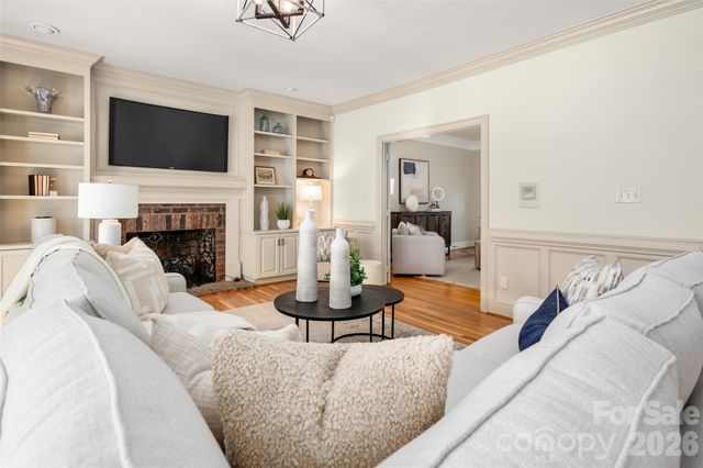 5512 Bellerive Court, Charlotte, NC 28277