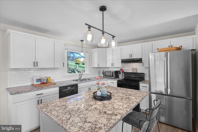 668 SCOTLAND RD, Quarryville, PA 17566