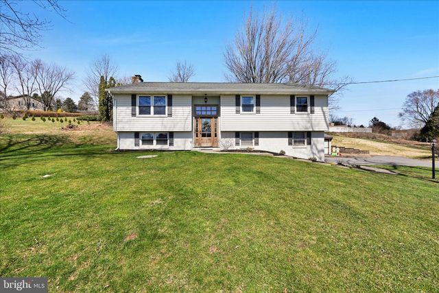 668 SCOTLAND RD, Quarryville, PA 17566