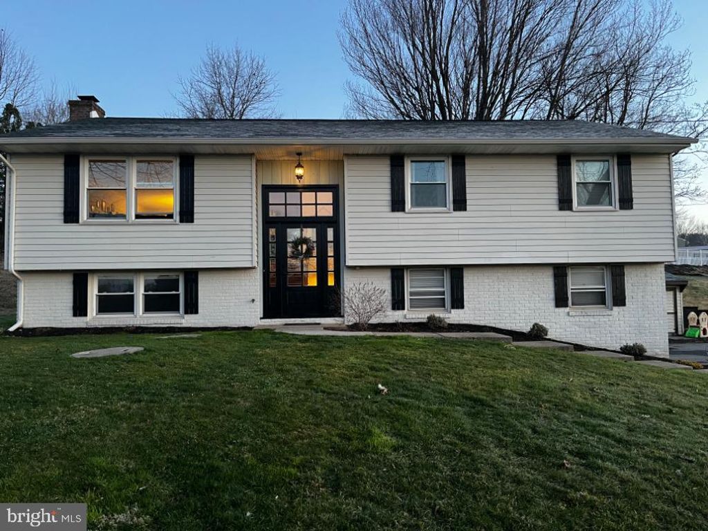 668 SCOTLAND RD, Quarryville, PA 17566