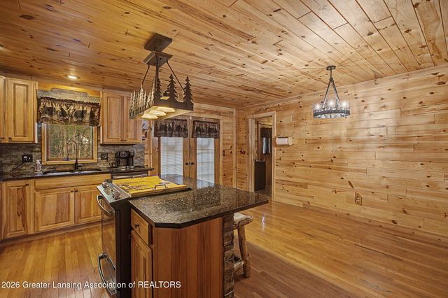 6485 Tucker Road, Eaton Rapids, MI 48827