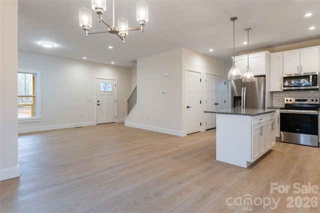 169 Cascade Ridge Road, Fairview, NC 28730