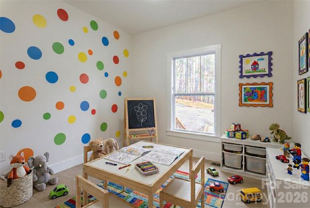 169 Cascade Ridge Road, Fairview, NC 28730