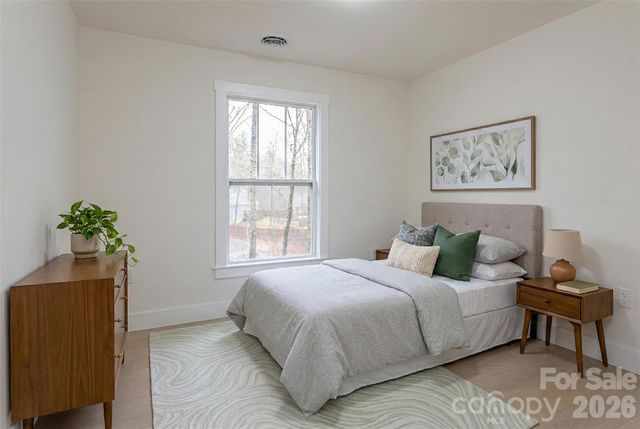 169 Cascade Ridge Road, Fairview, NC 28730