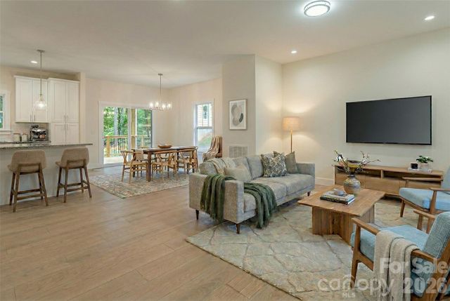 169 Cascade Ridge Road, Fairview, NC 28730