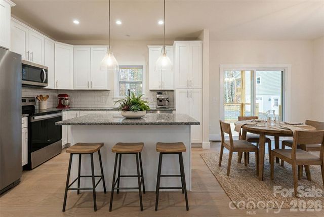 169 Cascade Ridge Road, Fairview, NC 28730