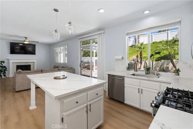 23992 Chatenay, Murrieta, CA 92562