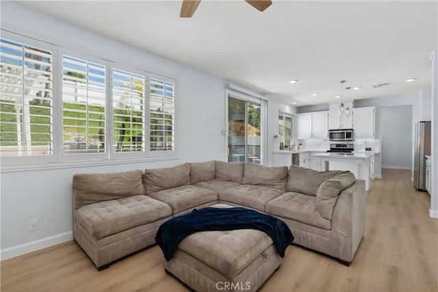 23992 Chatenay, Murrieta, CA 92562