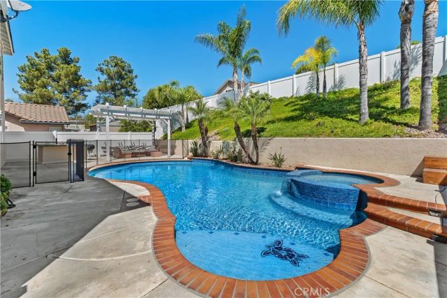 23992 Chatenay, Murrieta, CA 92562